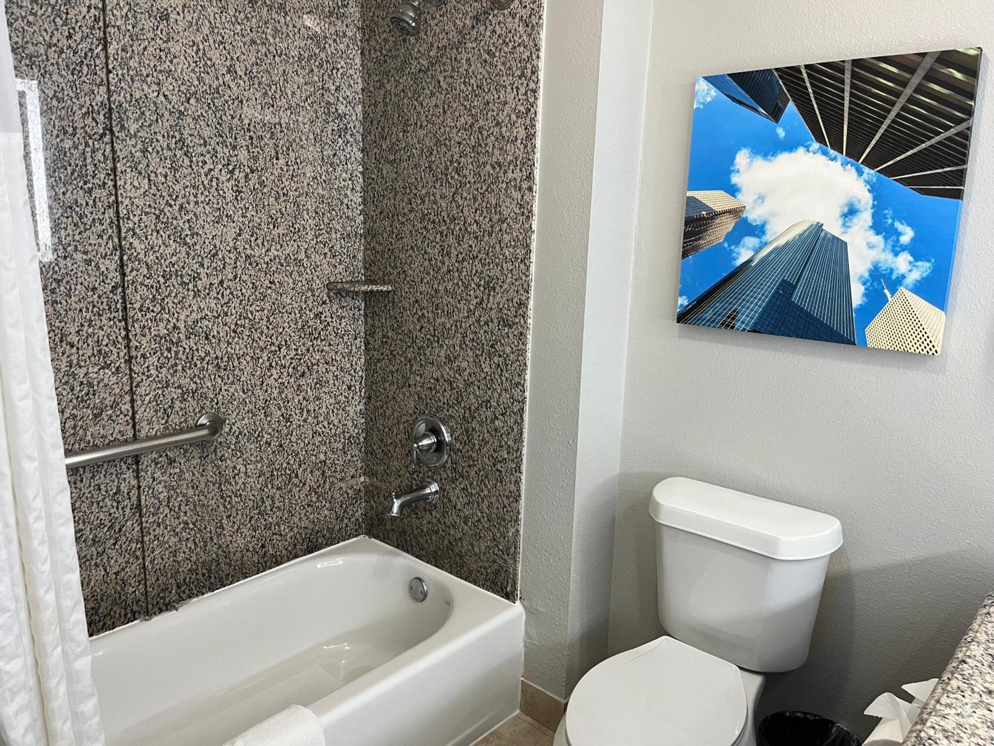 La Quinta By Wyndham Houston Energy Corridor Hotel Bagian luar foto
