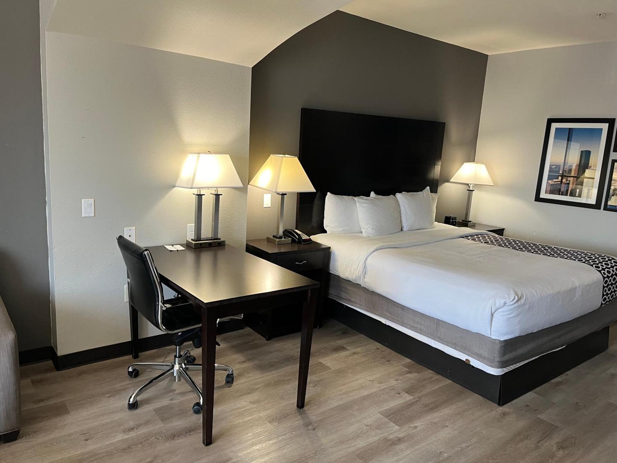 La Quinta By Wyndham Houston Energy Corridor Hotel Bagian luar foto