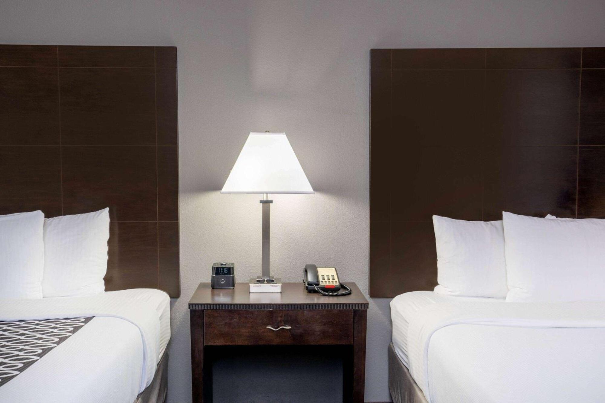 La Quinta By Wyndham Houston Energy Corridor Hotel Bagian luar foto