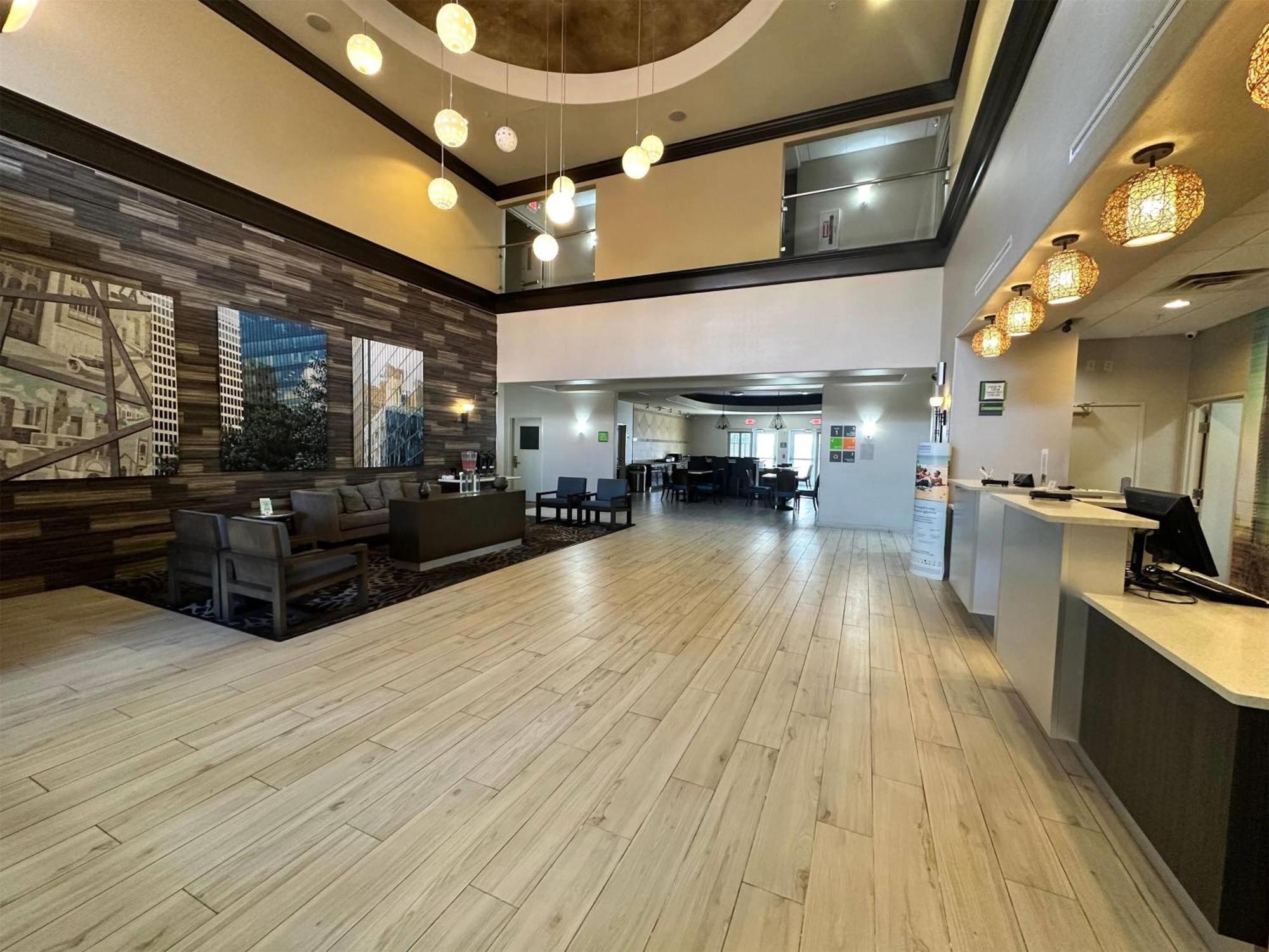 La Quinta By Wyndham Houston Energy Corridor Hotel Bagian luar foto