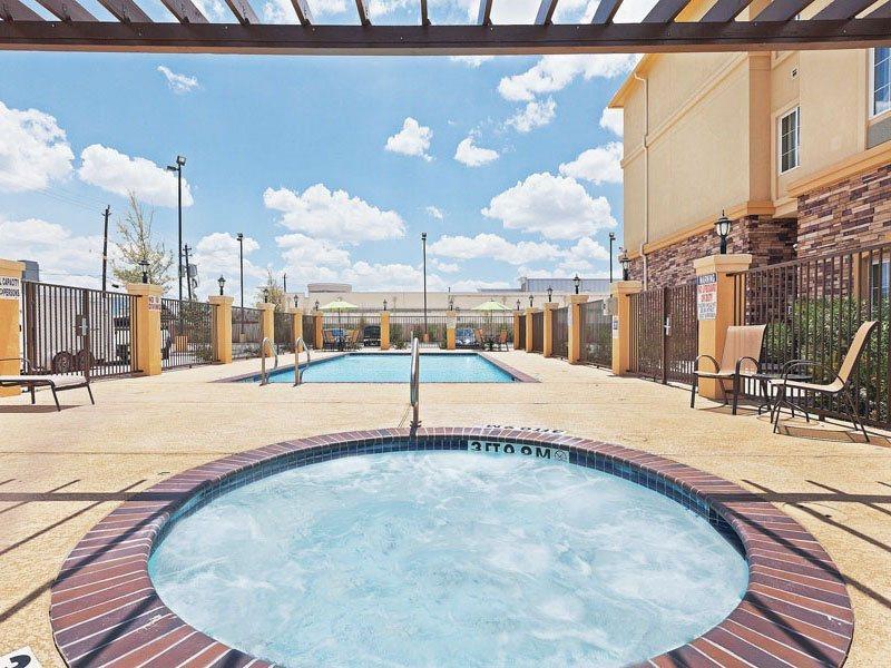 La Quinta By Wyndham Houston Energy Corridor Hotel Bagian luar foto